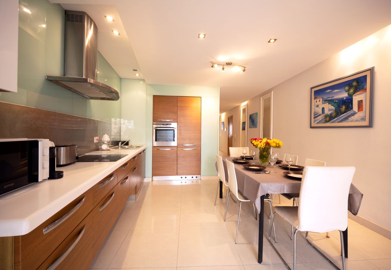 Apartamento en St Julian's - Large & modern 3 bedrooms near Spinola Bay MMAI1-3