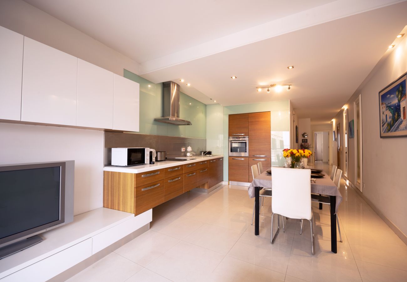 Apartamento en St Julian's - Large & modern 3 bedrooms near Spinola Bay MMAI1-3