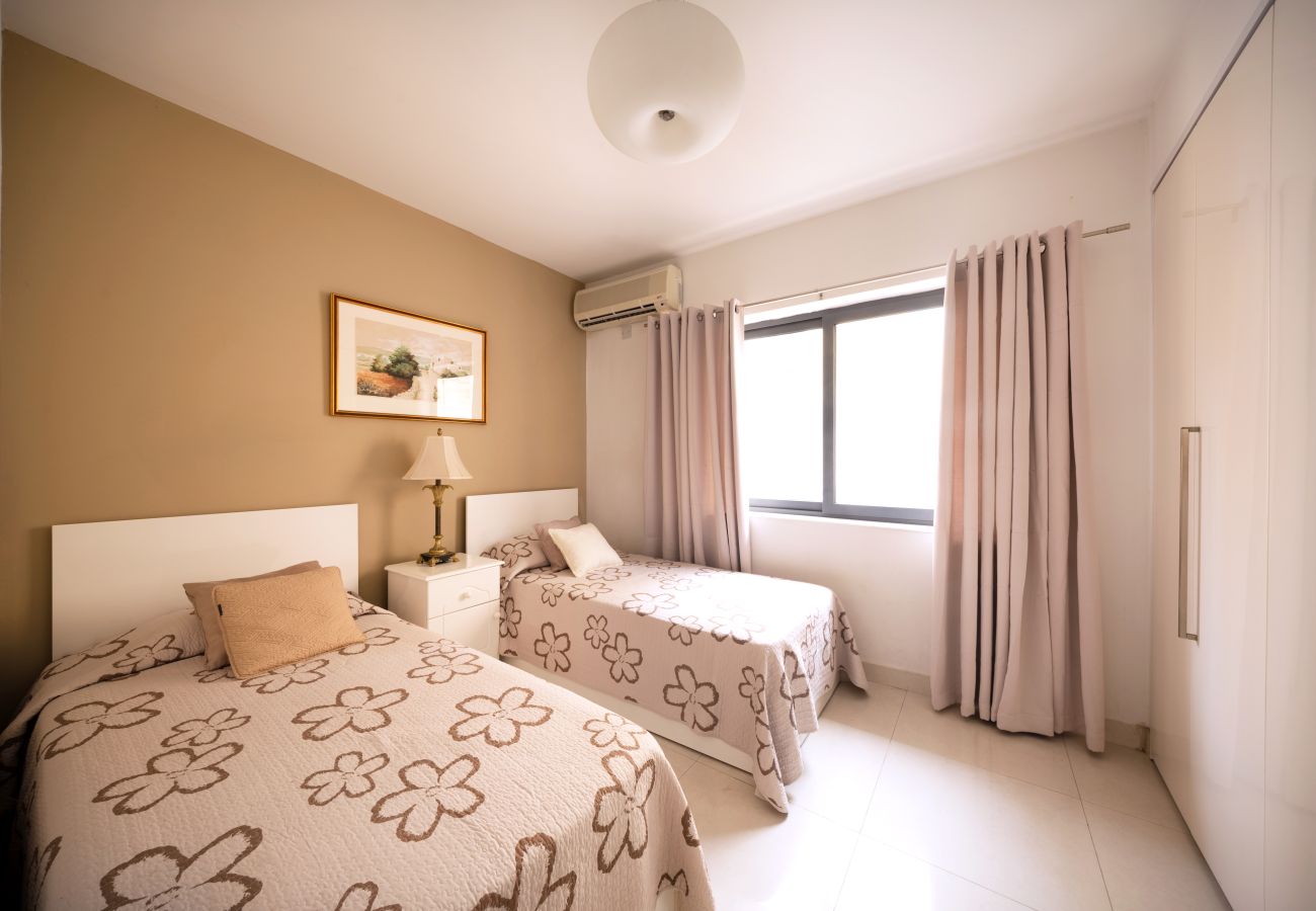 Apartamento en St Julian's - Large & modern 3 bedrooms near Spinola Bay MMAI1-3