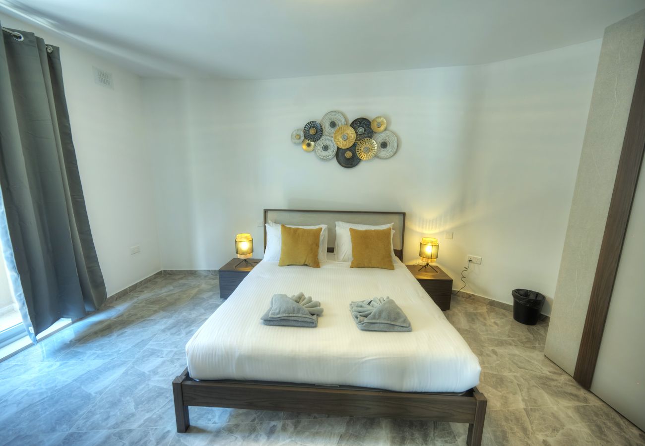 Apartamento en Msida - Luxury penthouse with jacuzzi, sun terrace APIC1-2