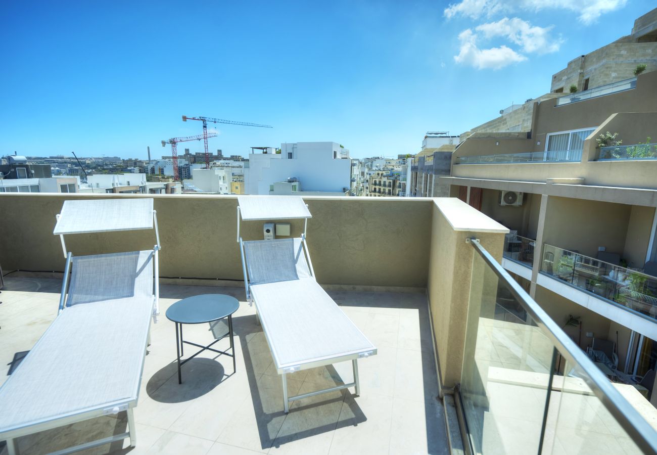 Apartamento en Msida - Luxury penthouse with jacuzzi, sun terrace APIC1-2