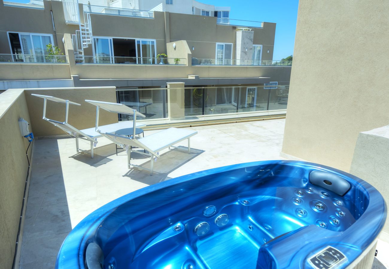 Apartamento en Msida - Luxury penthouse with jacuzzi, sun terrace APIC1-2