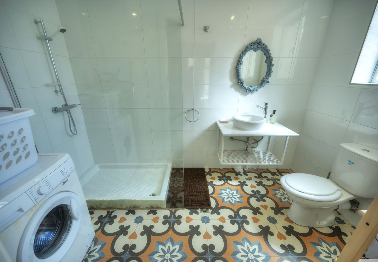 Casa adosada en L-Isla - Traditional townhouse with roof terrace RTHE1-1