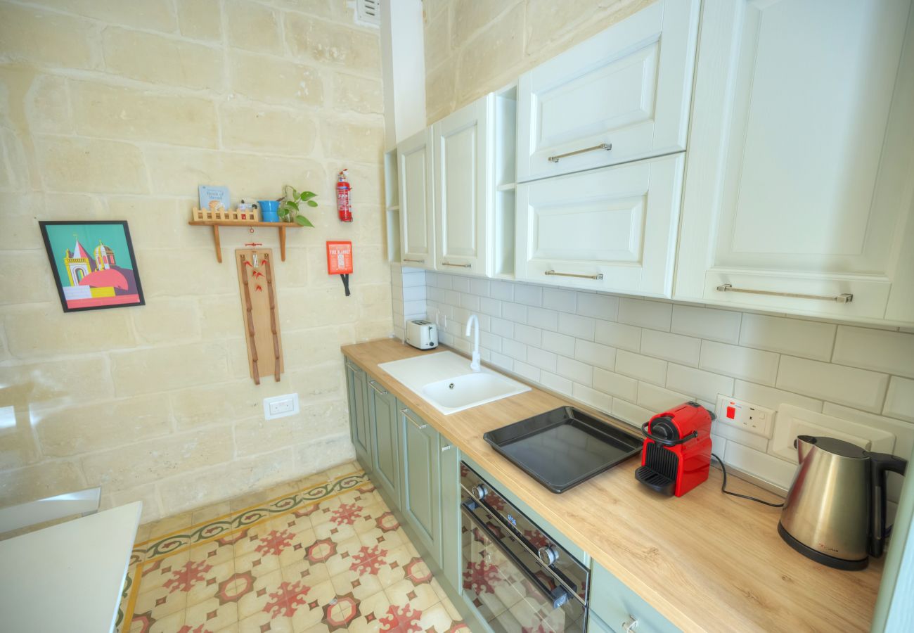 Casa adosada en L-Isla - Traditional townhouse with roof terrace RTHE1-1