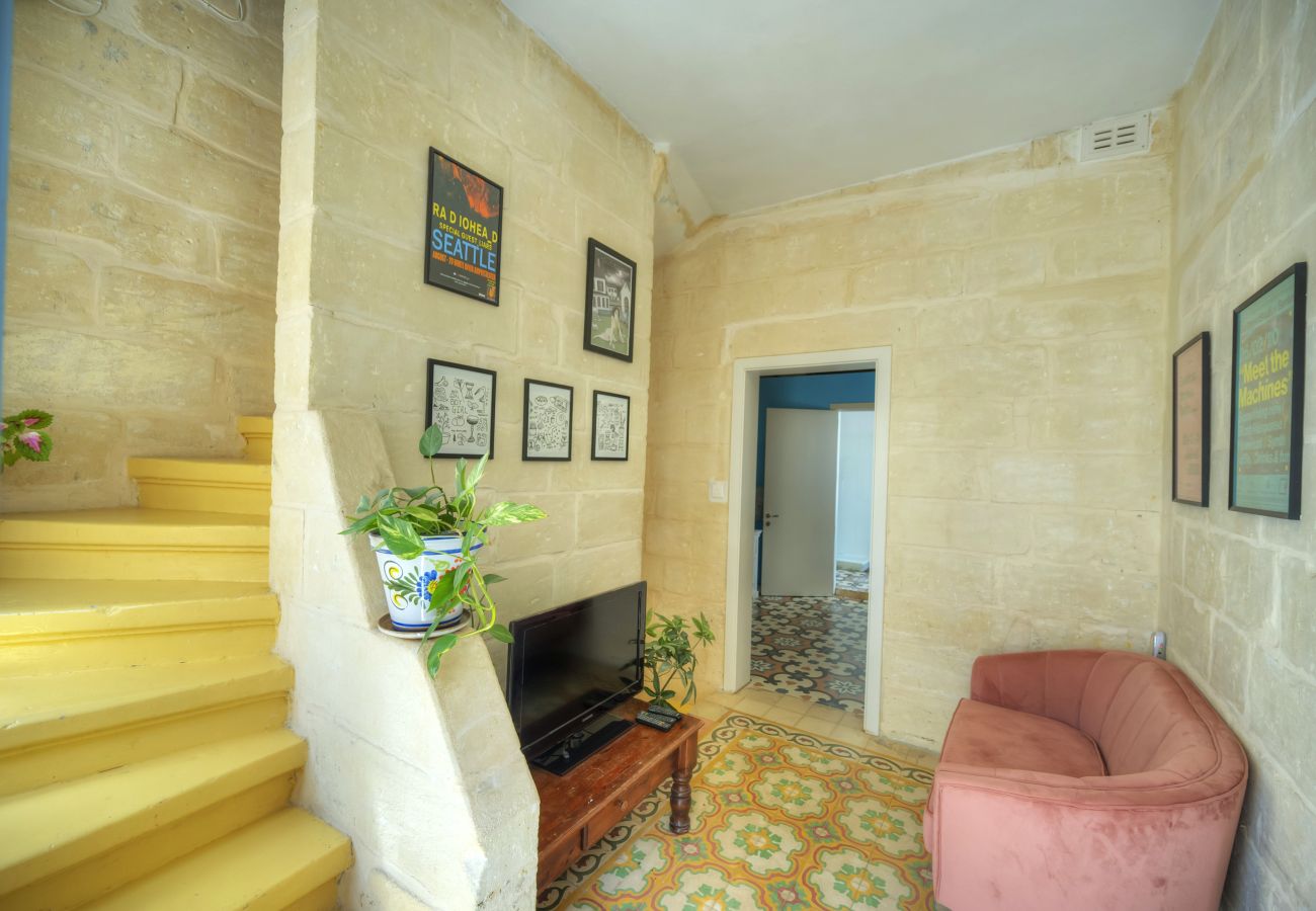 Casa adosada en L-Isla - Traditional townhouse with roof terrace RTHE1-1
