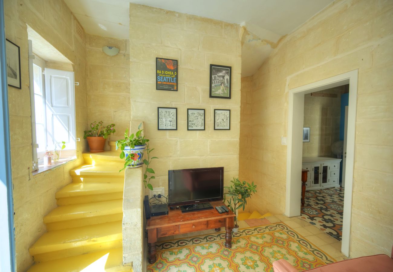 Casa adosada en L-Isla - Traditional townhouse with roof terrace RTHE1-1