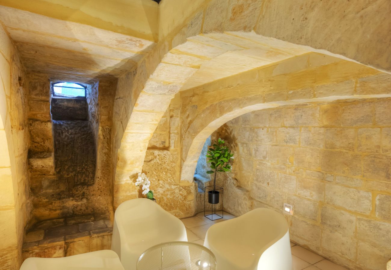 Casa adosada en Valletta - Magestic palazzo, jacuzzi on roof terrace GOVAL-3