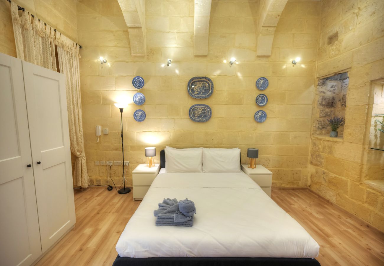 Casa adosada en Valletta - Magestic palazzo, jacuzzi on roof terrace GOVAL-3