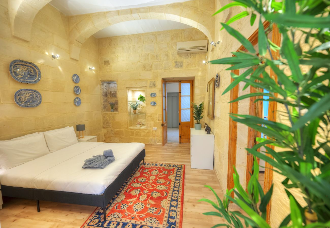 Casa adosada en Valletta - Magestic palazzo, jacuzzi on roof terrace GOVAL-3
