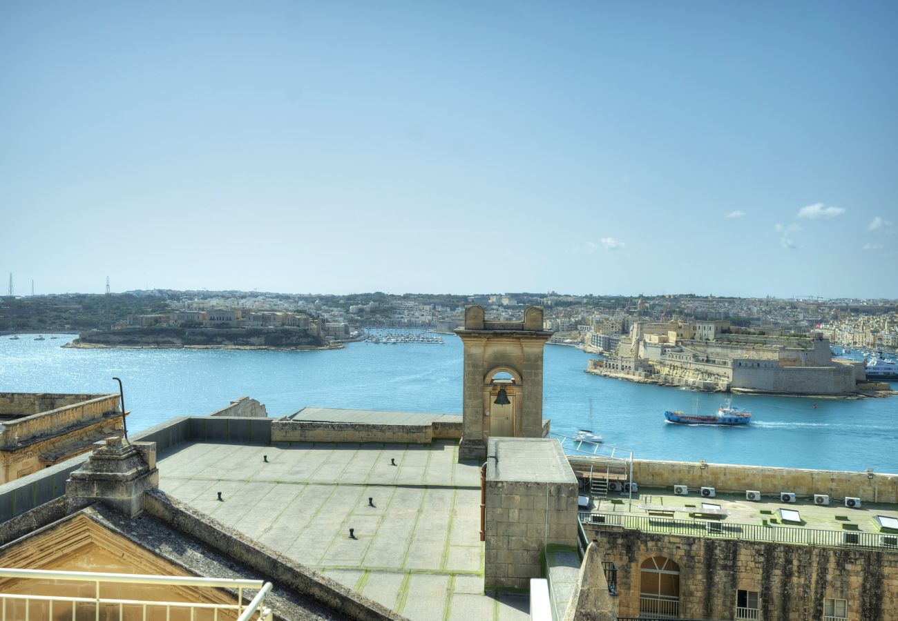 Casa adosada en Valletta - Magestic palazzo, jacuzzi on roof terrace GOVAL-3