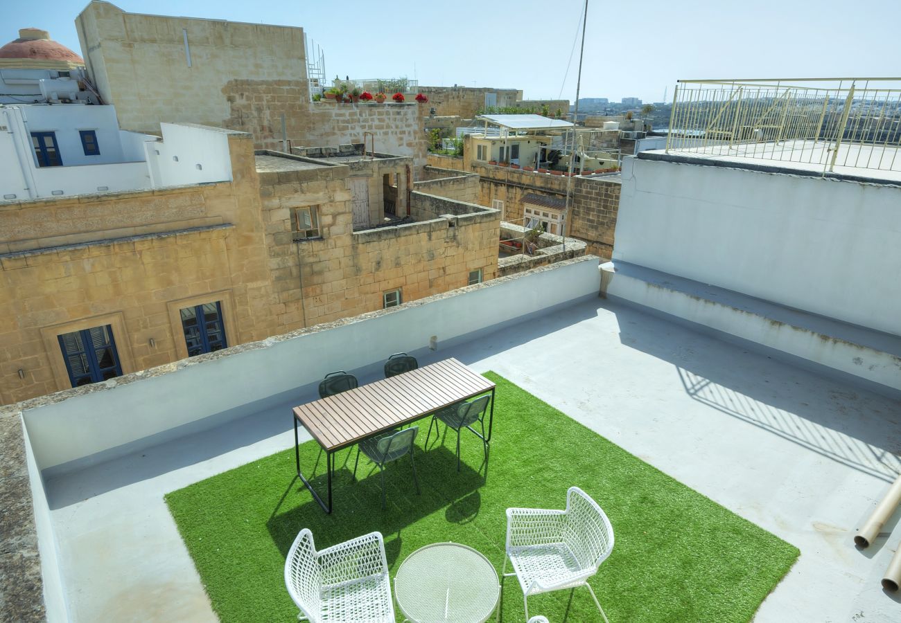 Casa adosada en Valletta - Magestic palazzo, jacuzzi on roof terrace GOVAL-3
