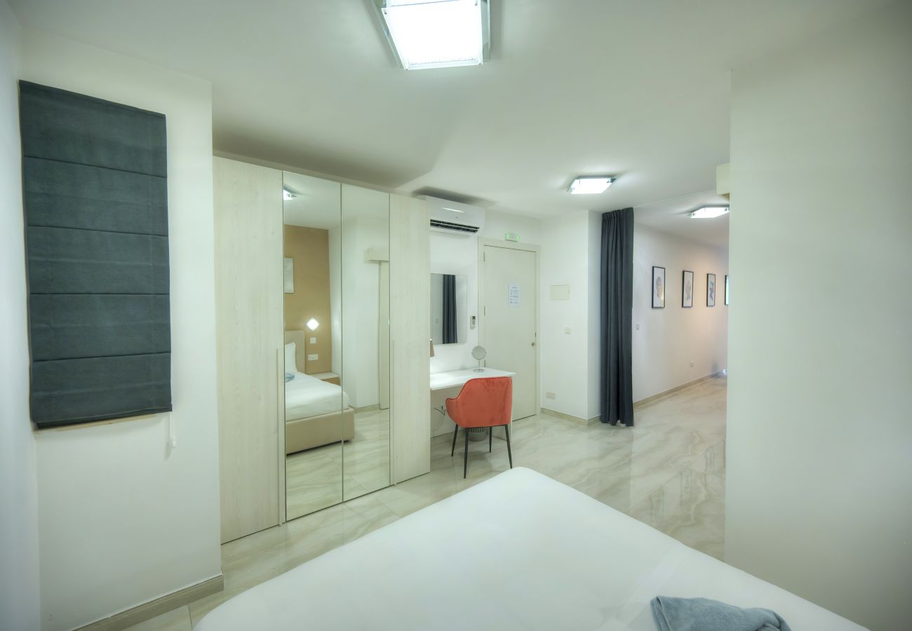 Apartamento en St Julian's - Modern and spacious one bedroom apartment CPAC2-2