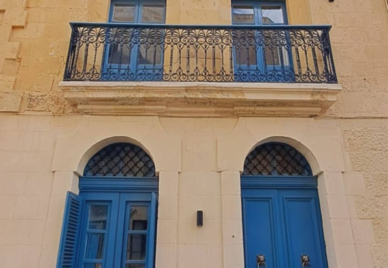 Casa en Birgu - Sumptuous townhouse with roof terrace AGAL1-1