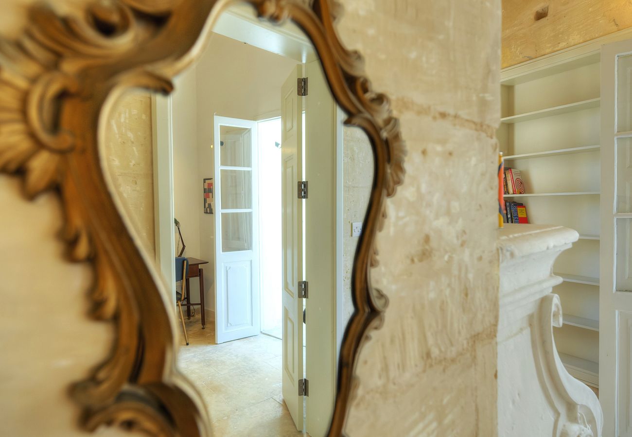 Casa en Birgu - Sumptuous townhouse with roof terrace AGAL1-1