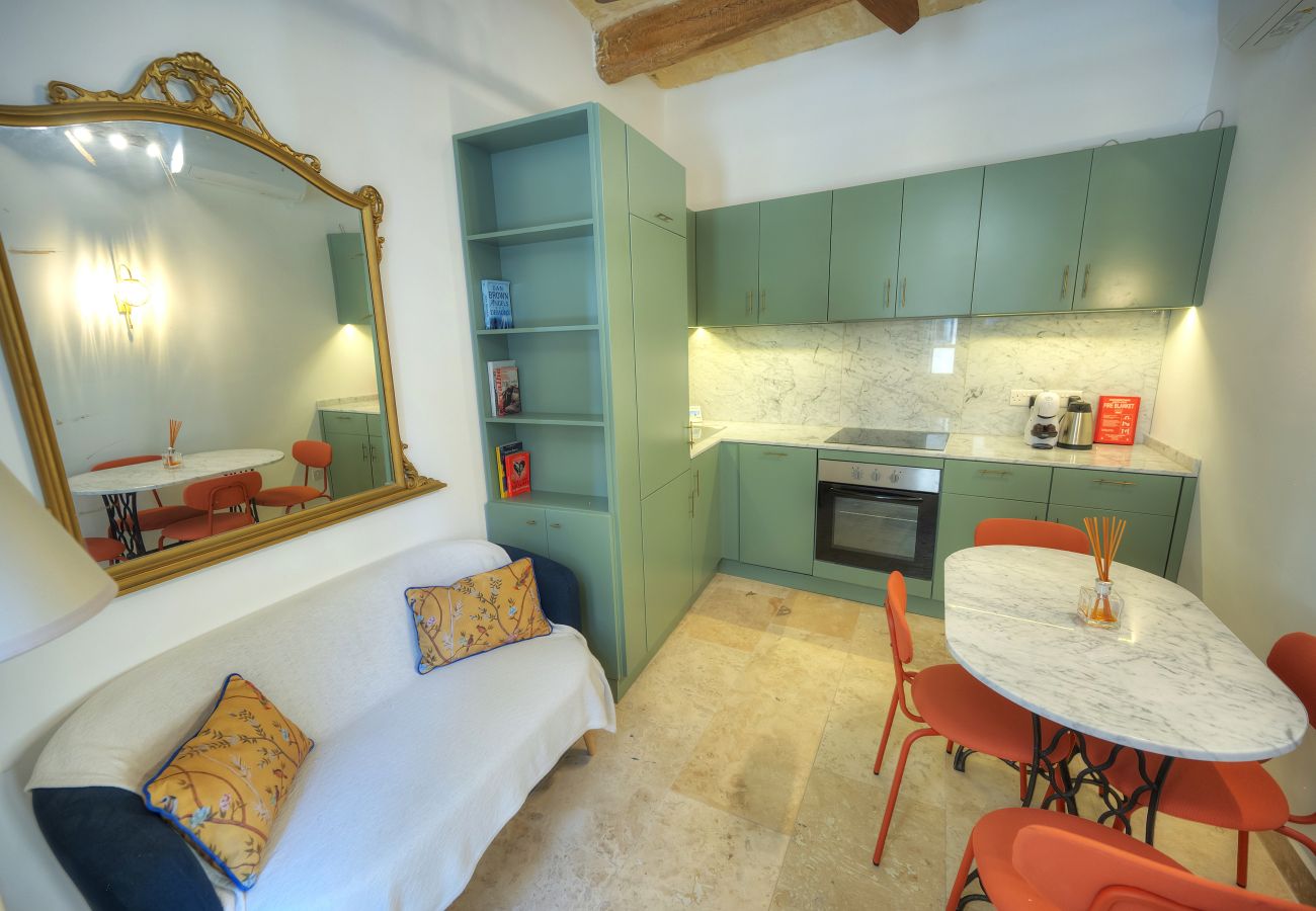 Casa en Birgu - Sumptuous townhouse with roof terrace AGAL1-1