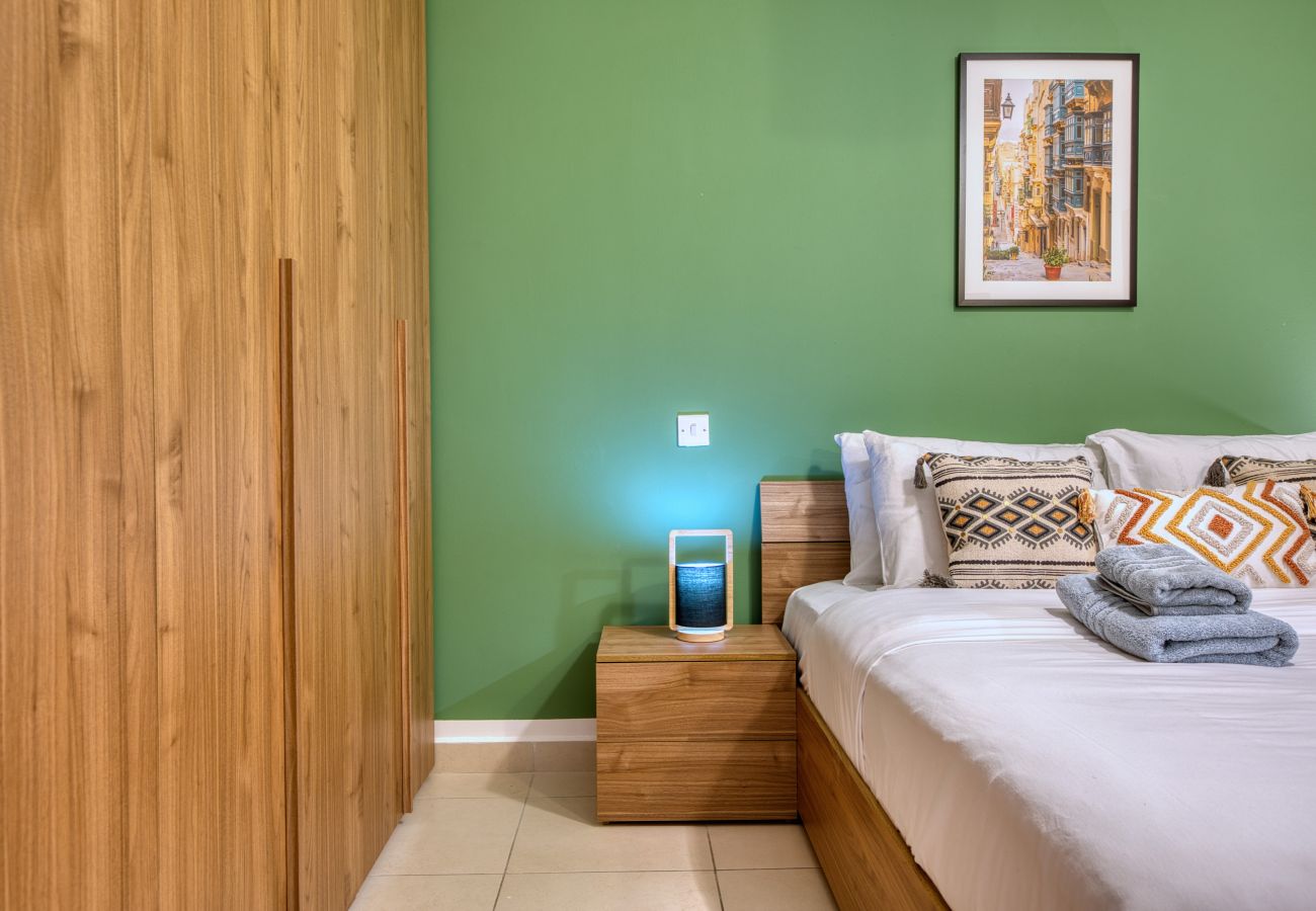 Apartamento en St Julian's - Spacious 2 bedroom apartment in Spinola Bay CGRE1-1