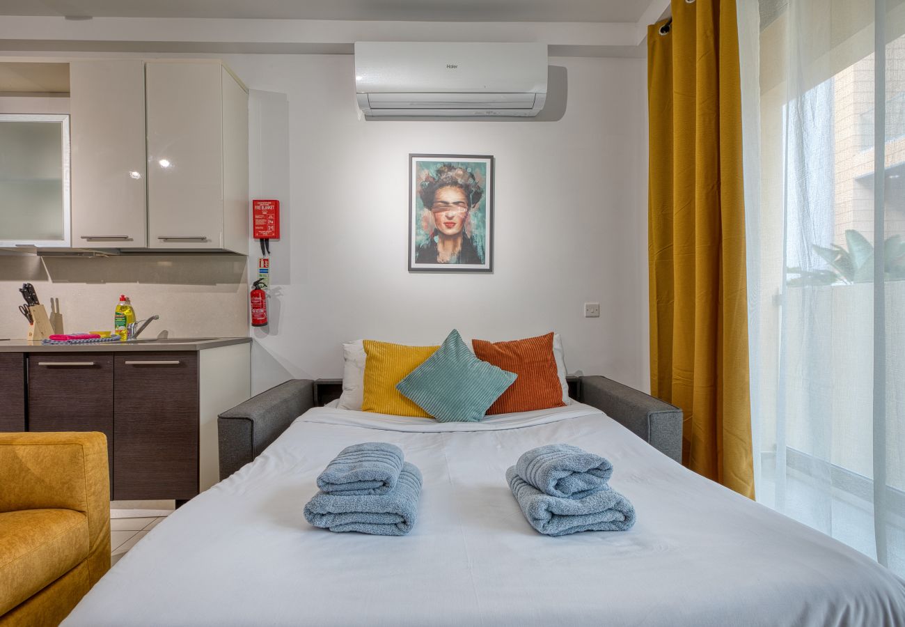 Apartamento en St Julian's - Spacious 2 bedroom apartment in Spinola Bay CGRE1-1