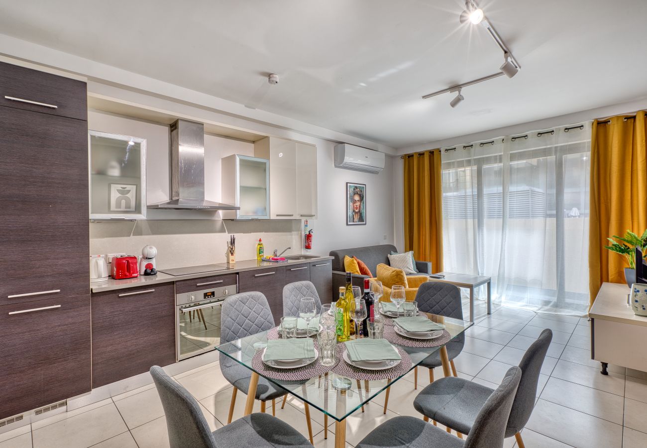 Apartamento en St Julian's - Spacious 2 bedroom apartment in Spinola Bay CGRE1-1