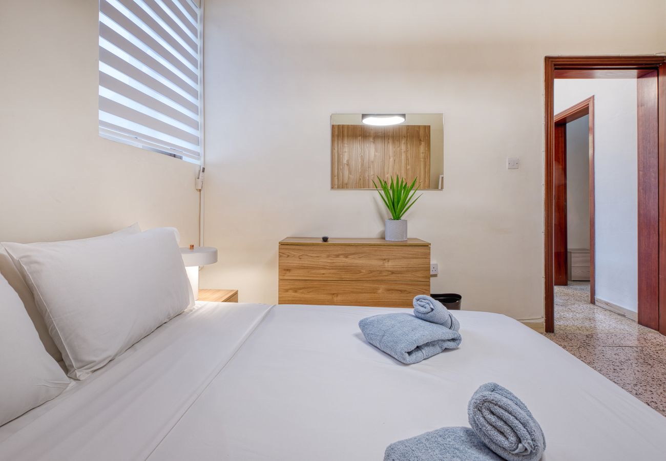 Casa en St Julian's - Traditional, large 3 bedroom house with Yard JBAR1-1