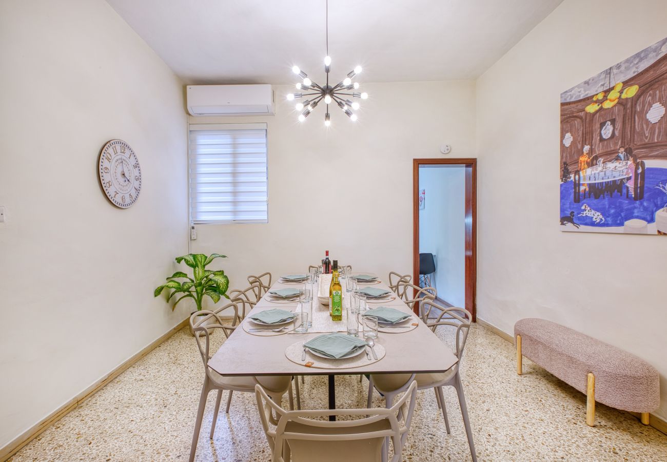 Casa en St Julian's - Traditional, large 3 bedroom house with Yard JBAR1-1