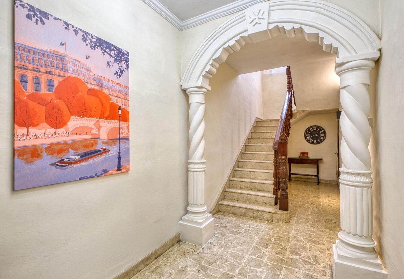 Casa en St Julian's - Traditional, large 3 bedroom house with Yard JBAR1-1