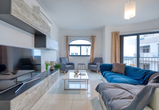 Apartamento en St Julian's - Bright, modern & spacious 3 bedroom flat MMIC1-1