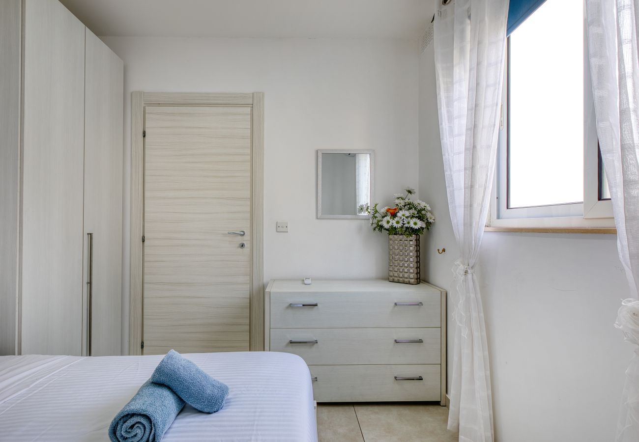 Apartamento en Sliema - Charming 2bedroom flat, creek view balcony EMAG1-1