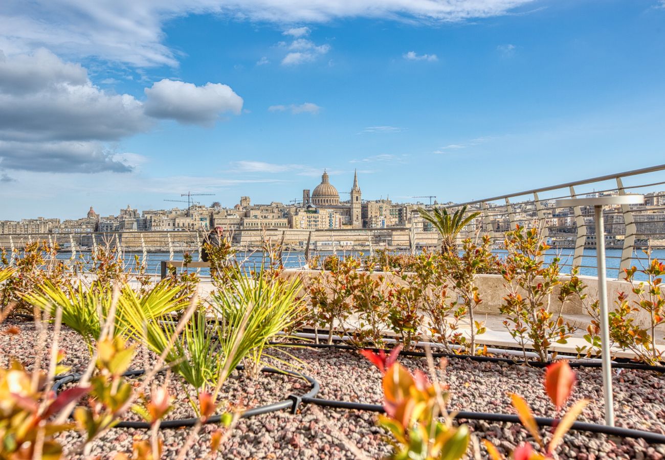 Apartamento en Sliema - Charming 2bedroom flat, creek view balcony EMAG1-1