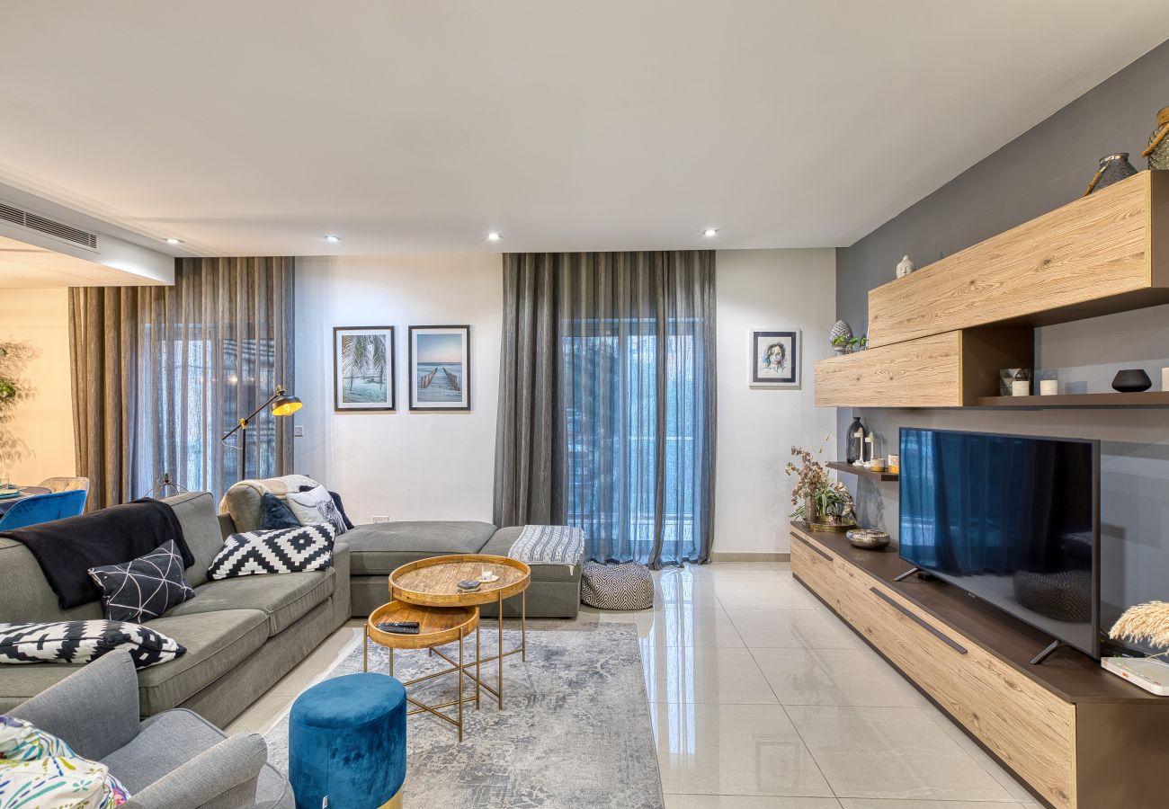 Apartamento en Swieqi - Luxury & spacious 2 bedroom apartment RGAT1-1