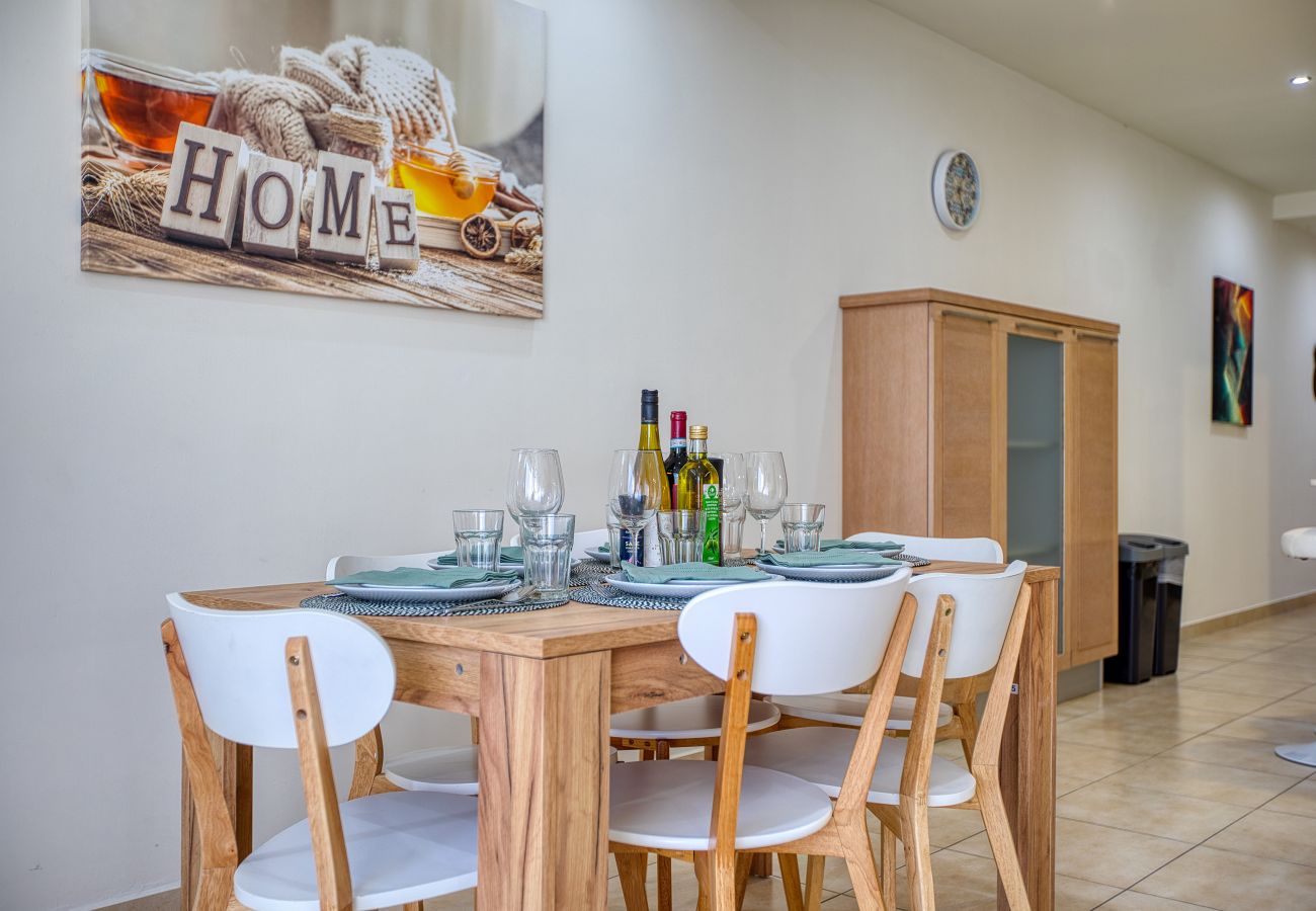 Apartamento en Marsaskala - Charming 2 bedroom flat close to the beach RMUS1-1