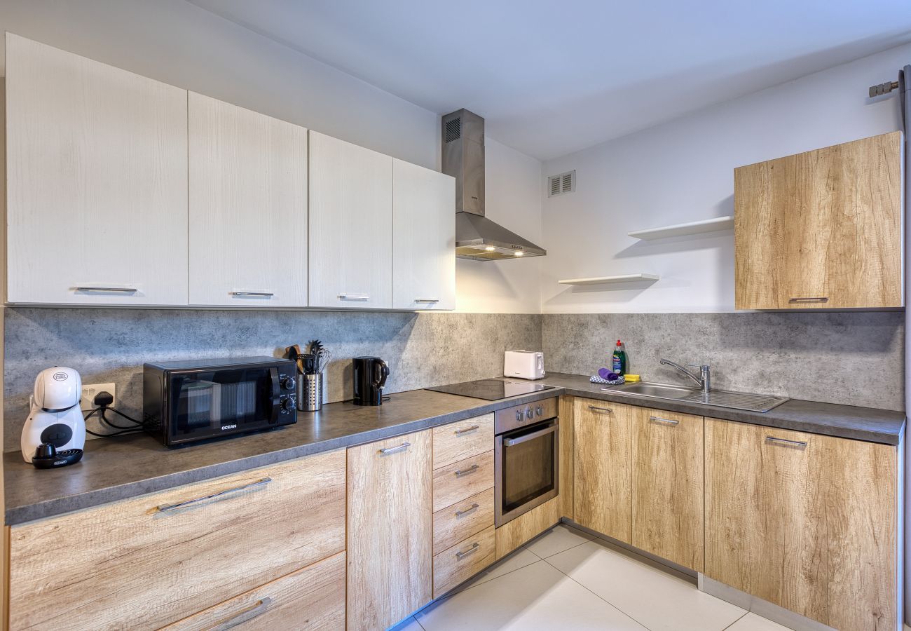 Apartamento en Swieqi - Modern and cosy 2 bedroom flat with balcony BSAI1-1