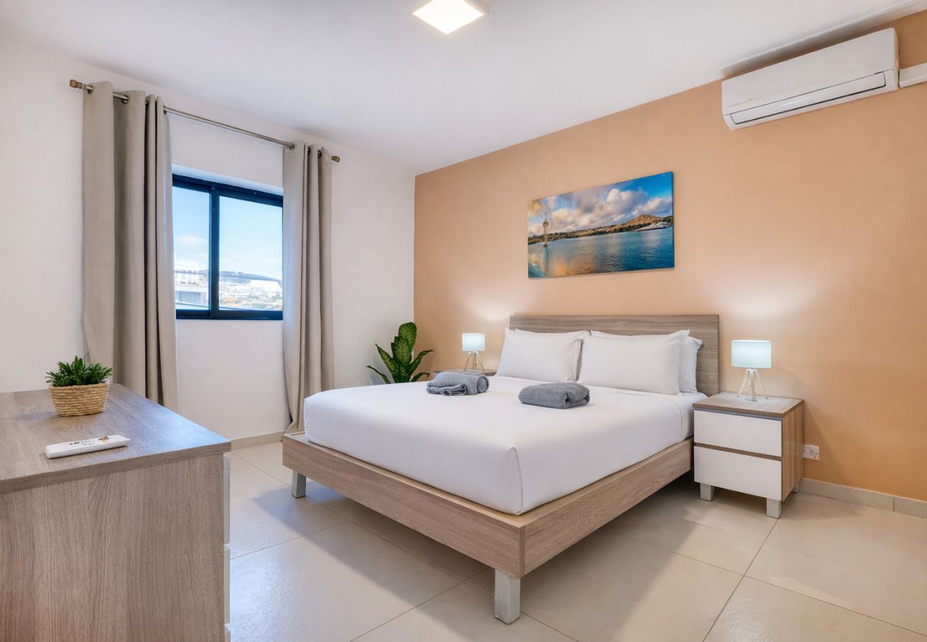 Apartamento en Swieqi - Modern and cosy 2 bedroom flat with balcony BSAI1-1