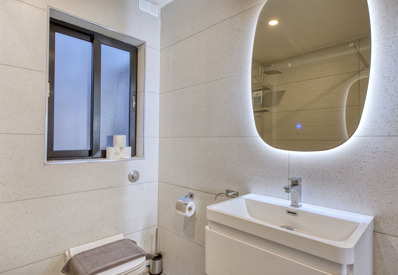 Apartamento en Swieqi - Modern and cosy 2 bedroom flat with balcony BSAI1-1