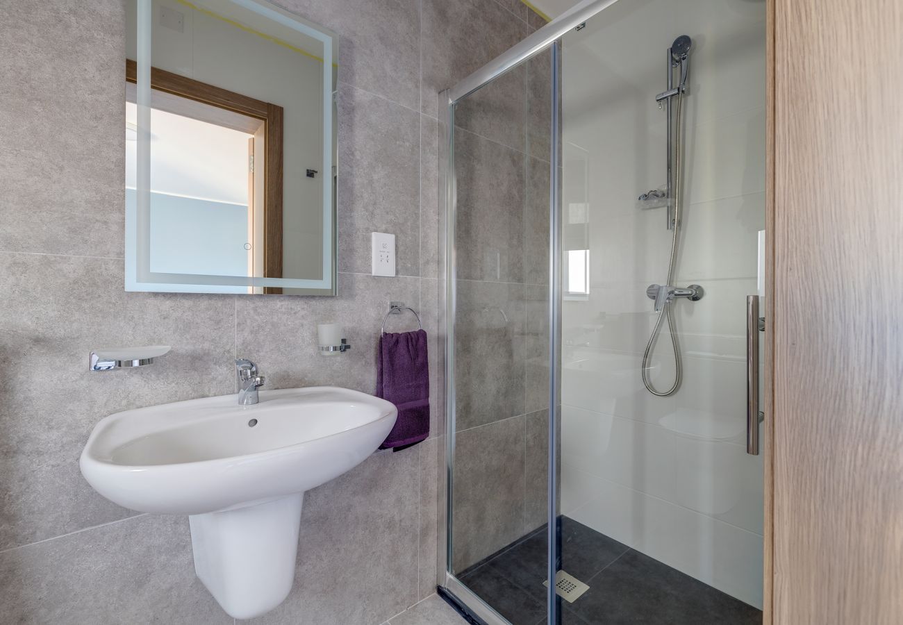 Apartamento en San Gwann - Central and modern Apartment, Valley Views KARP1-6