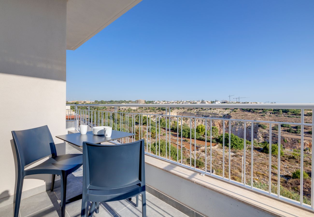 Apartamento en San Gwann - 2 bedroom flat with balcony, valley views KARP1-8