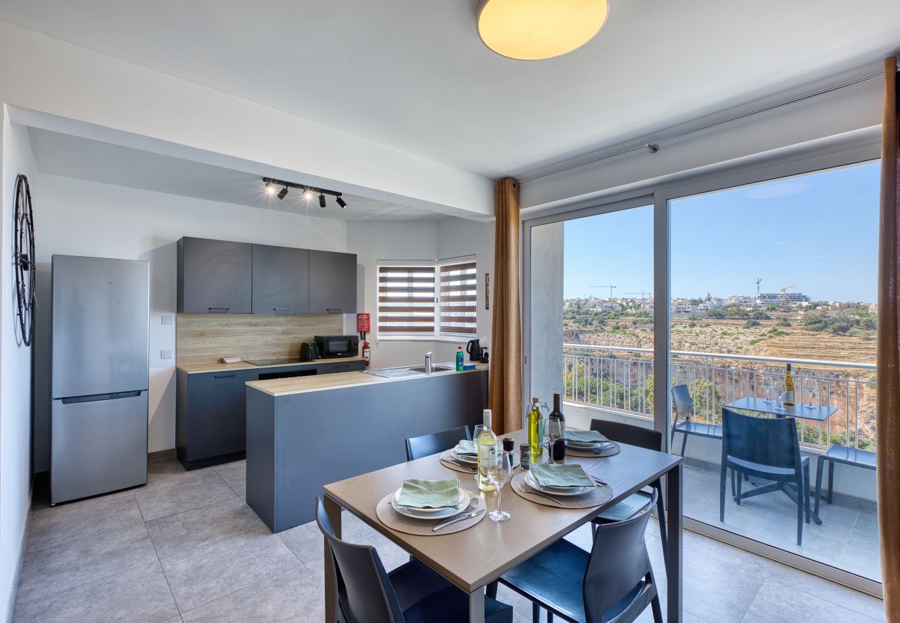 Apartamento en San Gwann - 2 bedroom flat with balcony, valley views KARP1-8