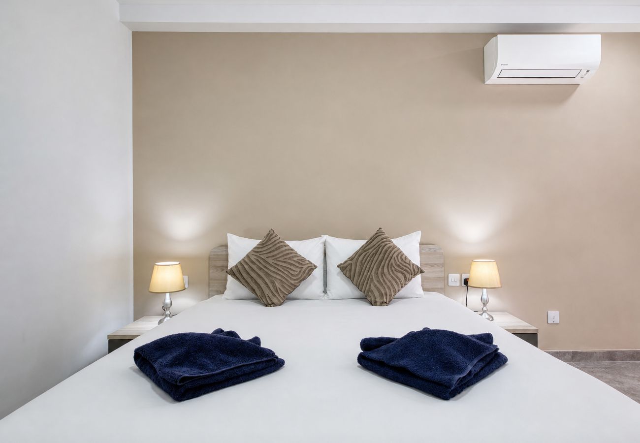 Apartamento en San Gwann - Refined 2 bedroom apartment with balcony KARP1-9