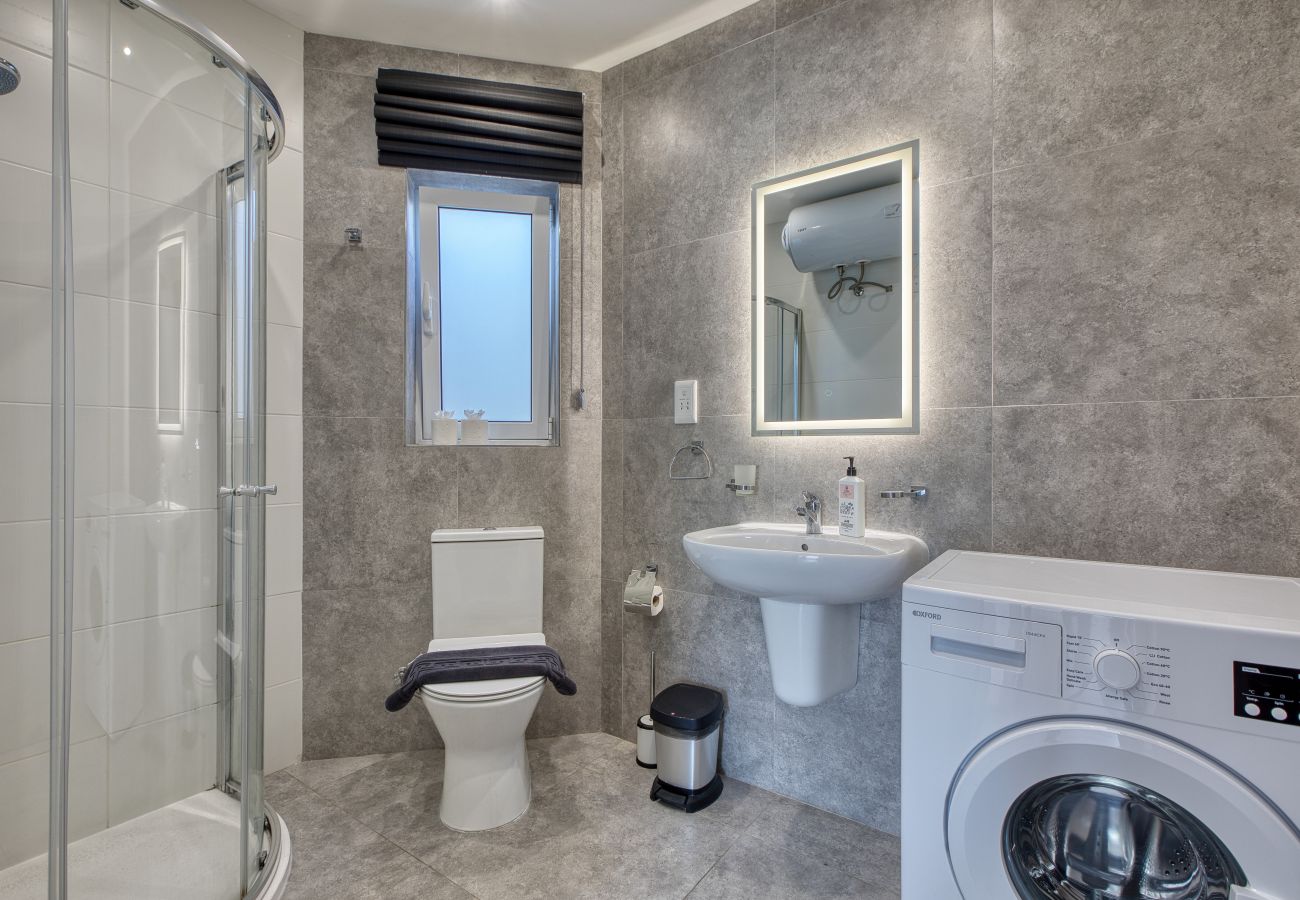 Apartamento en San Gwann - Refined 2 bedroom apartment with balcony KARP1-9