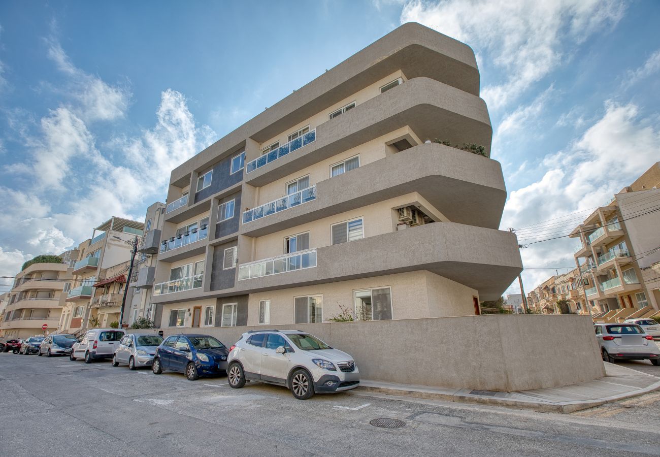 Apartamento en Swieqi - Luxury duplex apartment, sun terrace, jacuzzi SDIN1-1