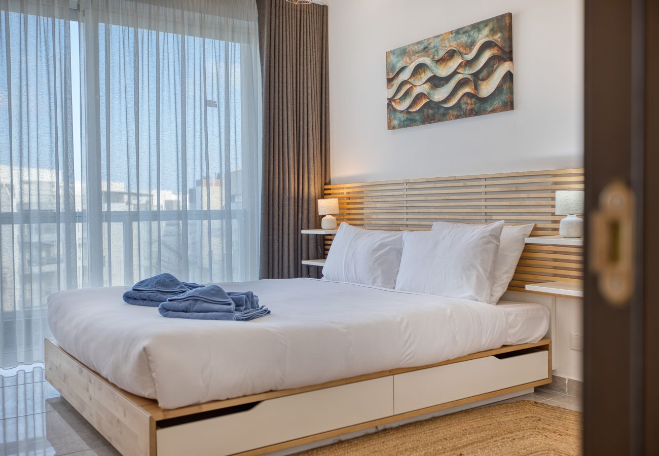 Apartamento en Swieqi - Luxury duplex apartment, sun terrace, jacuzzi SDIN1-1
