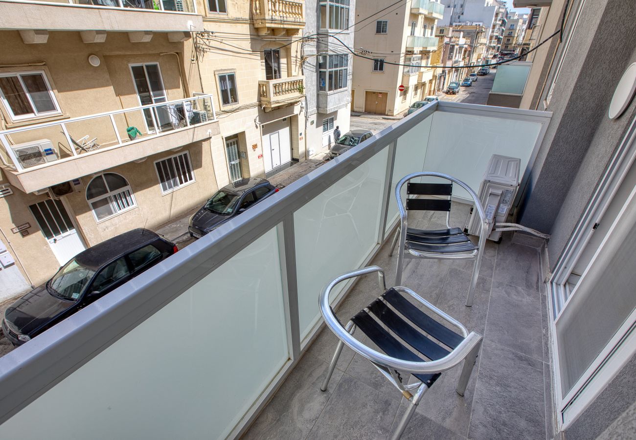 Apartamento en San Gwann - Stylish and bright 2 bedroom with balcony DCAR1-1