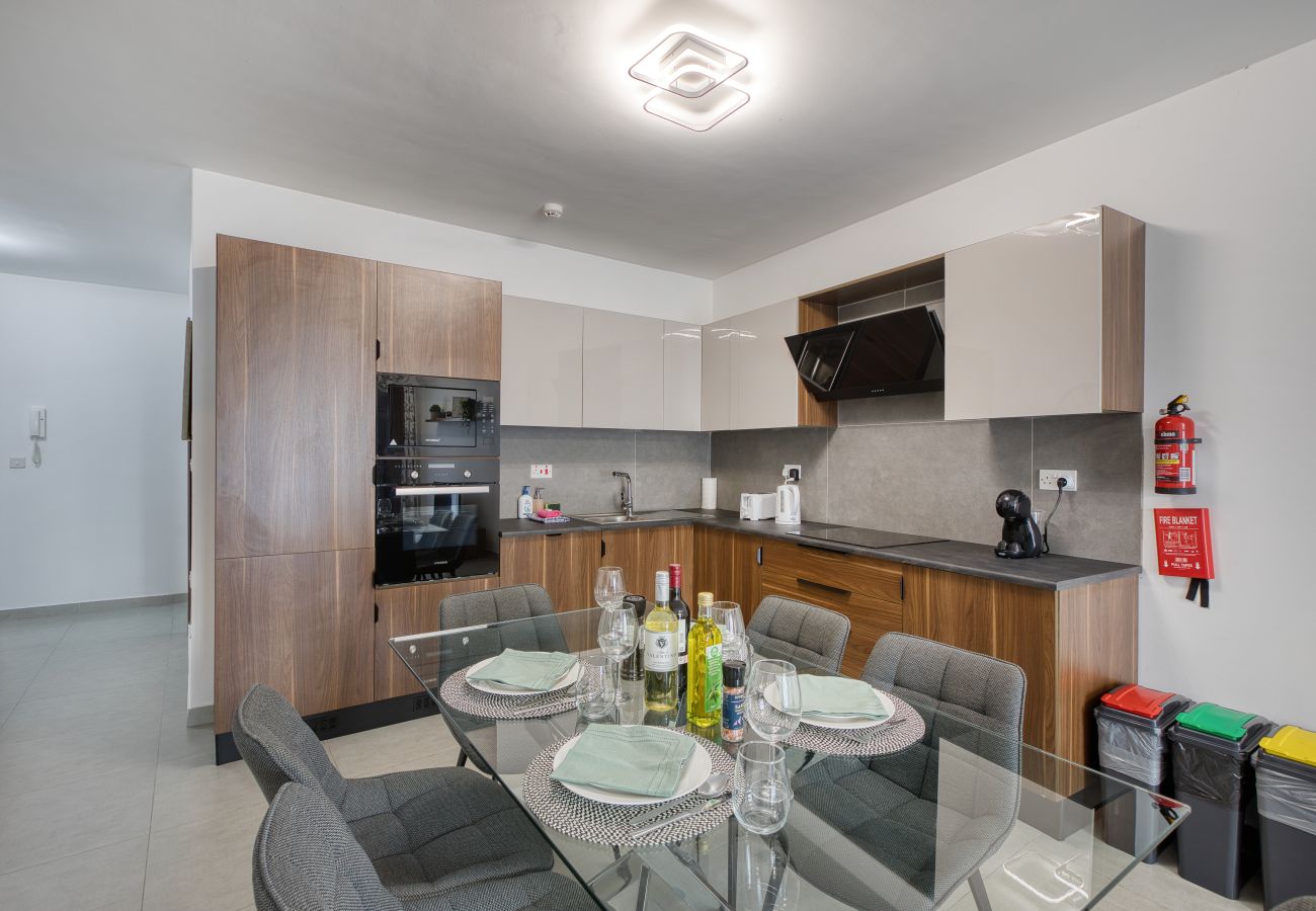 Apartamento en Gzira - Bright and spacious 2 bedroom with balcony VMIF1-1