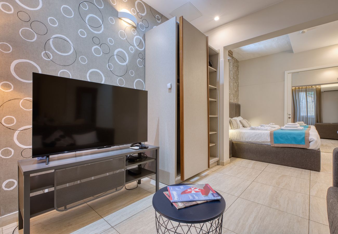 Apartamento en Sliema - Spacious studio with balcony in Sliema GOTWN1