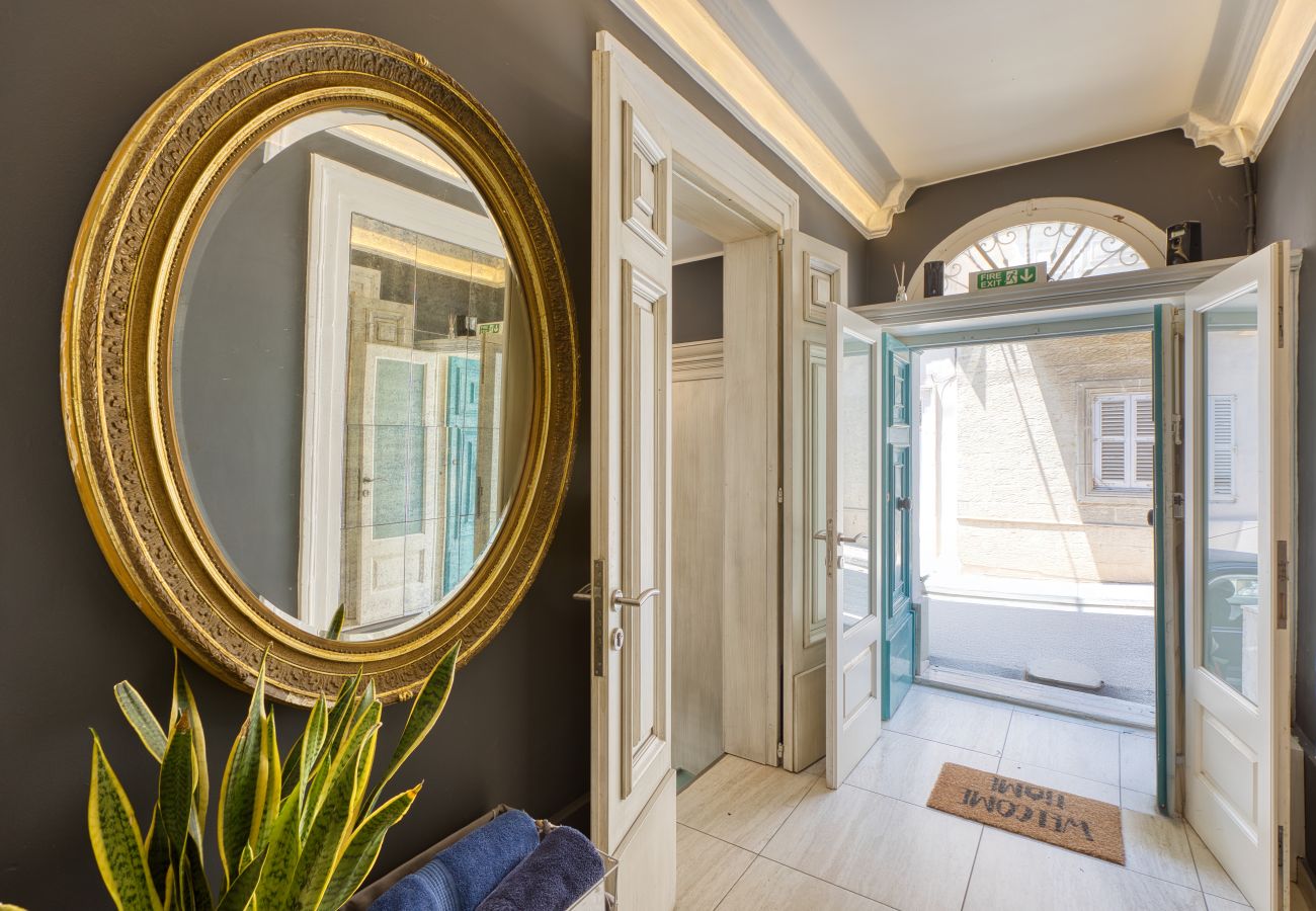 Apartamento en Sliema - Spacious studio, balcony & shared terrace GOTWN6