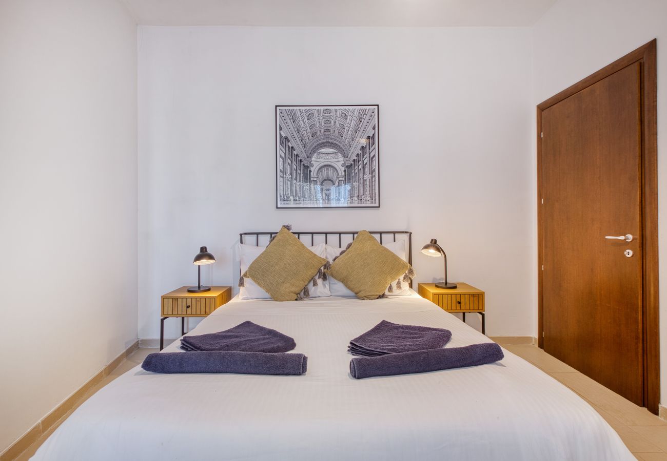 Apartamento en Ghaxaq  - Bright & airy 3 bedroom flat with balcony LAGI1-1