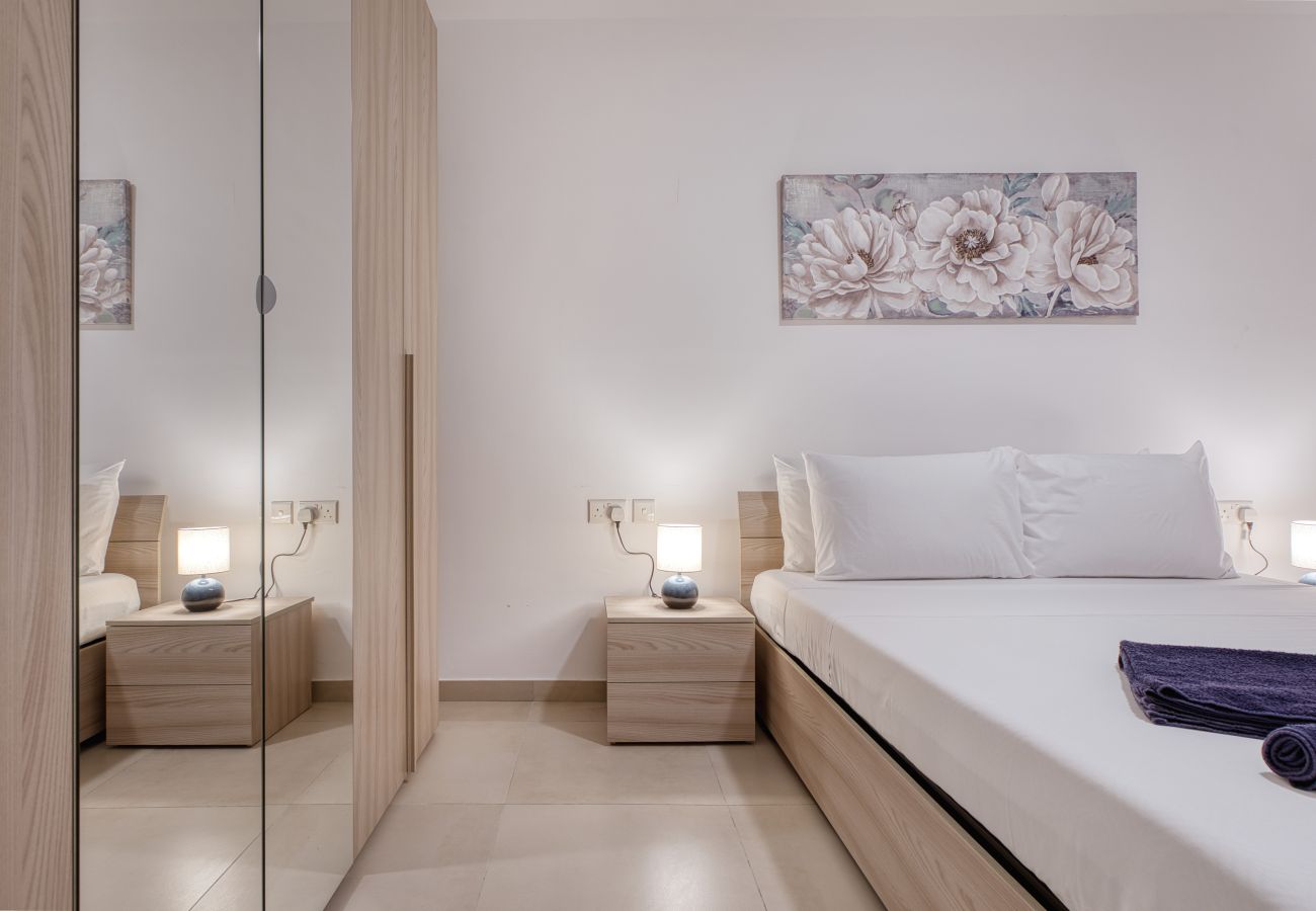 Apartamento en St. Paul’s Bay - Large & stylish apartment with 2 balconies JVEL1-2