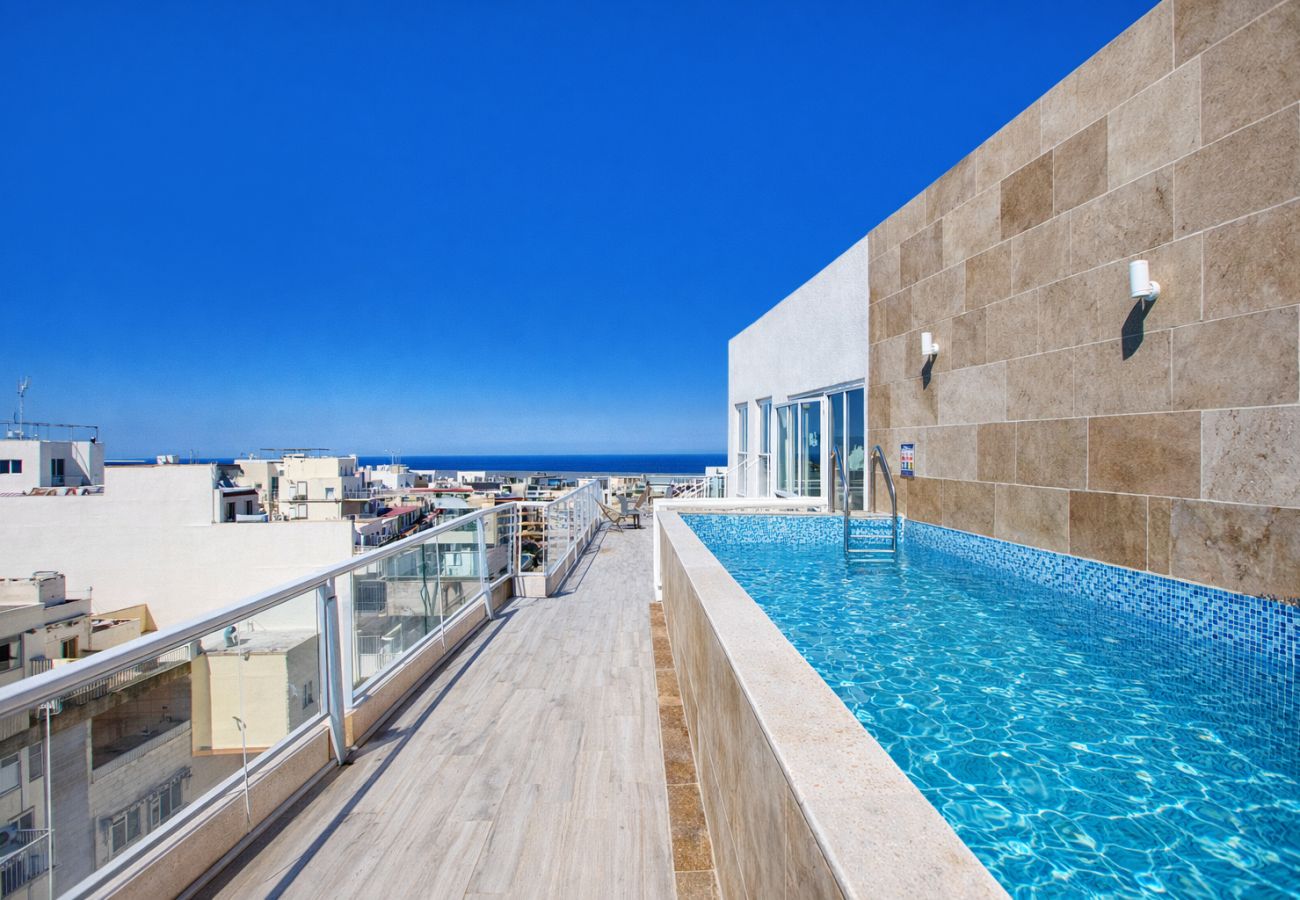 Apartamento en St. Paul’s Bay - Luxury penthouse with private pool, sea views LFER1-1