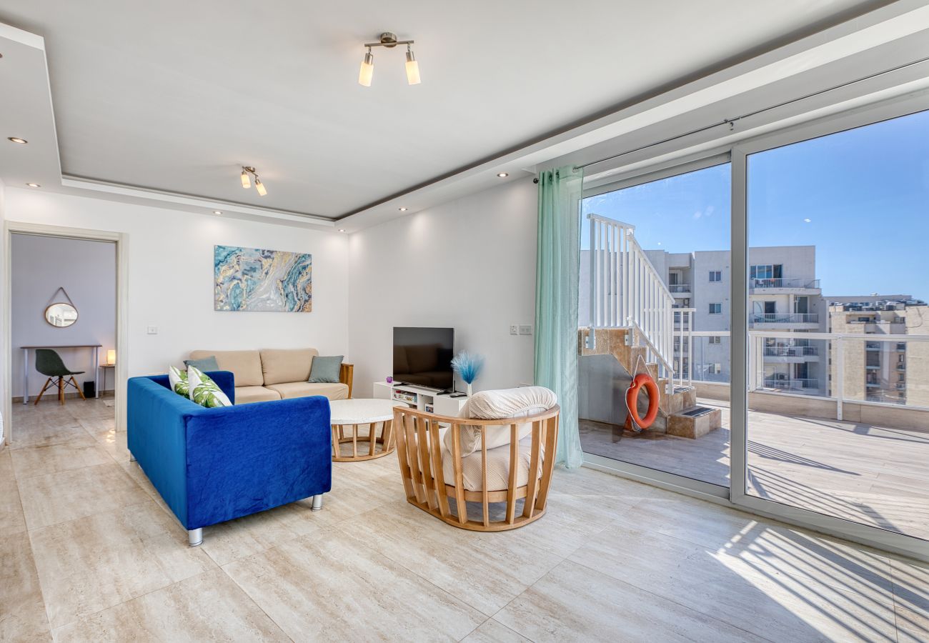 Apartamento en St. Paul’s Bay - Luxury penthouse with private pool, sea views LFER1-1