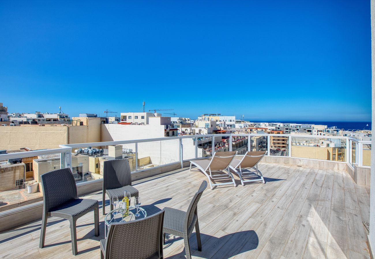 Apartamento en St. Paul’s Bay - Luxury penthouse with private pool, sea views LFER1-1