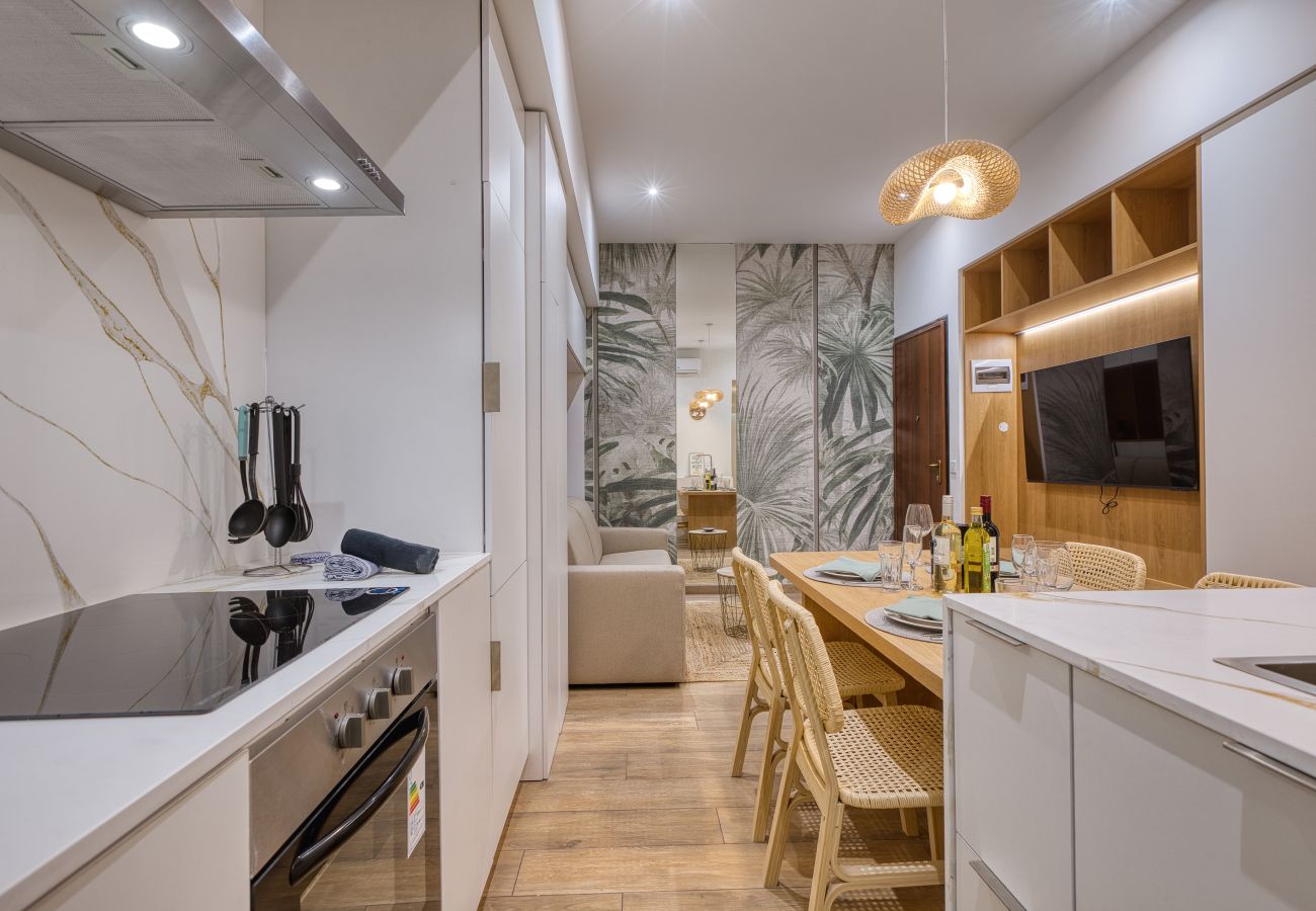 Apartamento en Sliema - Designer furnished apartment with yard AROC1-1